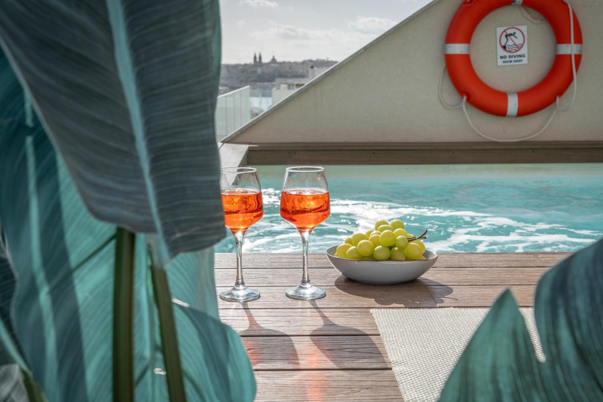 2br Luxury Penthouse And Apartment, Each With A Terrace, Private Pool And Valletta Views Апартаменты Слима